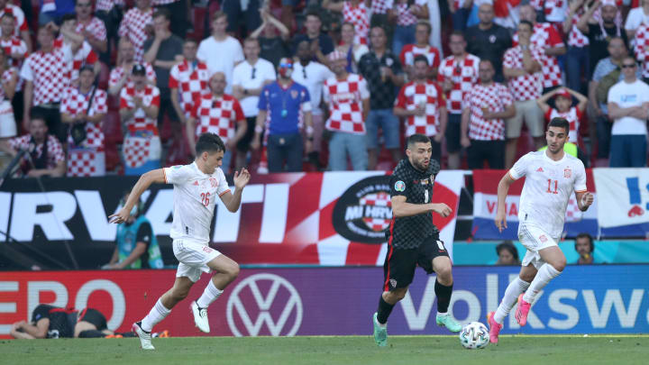 Pedri and Ferran Torres play for Spain in Croatia