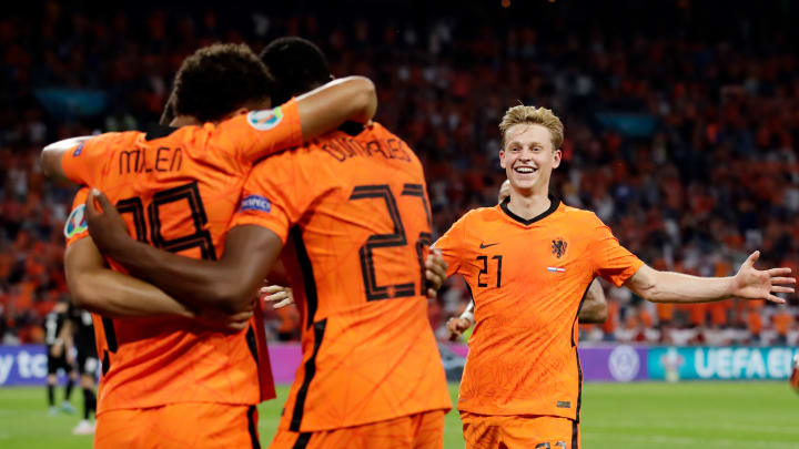 Player rating that Oranje walks for a 16-year-old