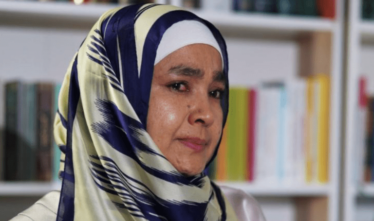 Saddex dal oo Carab ah oo billaabay inay Muslimiinta Uyghurs…