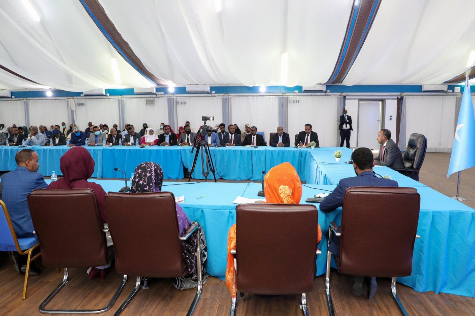 Sawirro: Doorashada Soomaaliya oo si rasmi ah maanta loo gud…