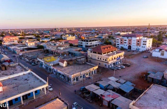 Shabakad isku xiran oo Al-Shabaab ah iyo sarkaakiil oo lagu …