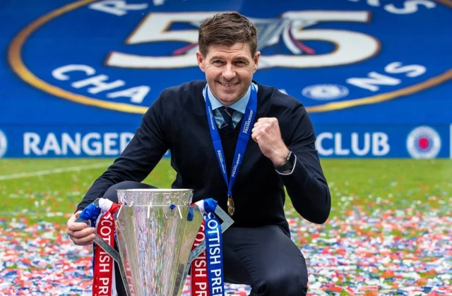 Tababare Steven Gerrard Oo Liverpool Cadaw Ku Noqon Kara & Kooxda Weyn