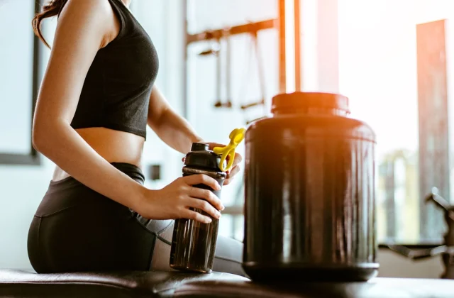 Taking This Supplement Without Water Caused a 20-Year-Old to Have