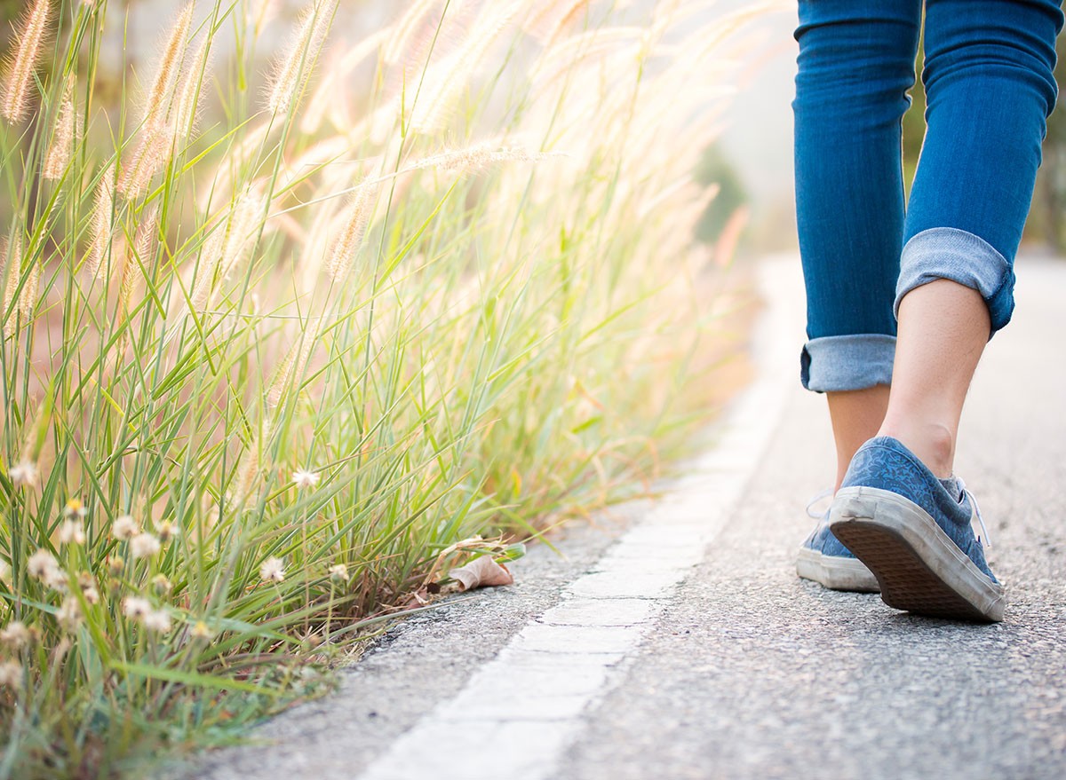 The #1 Best Food To Eat Before Going for a Walk, Says Dietitian