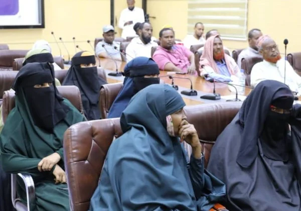 The Salaam Somali Financial institution gives free microfinance to small companies in