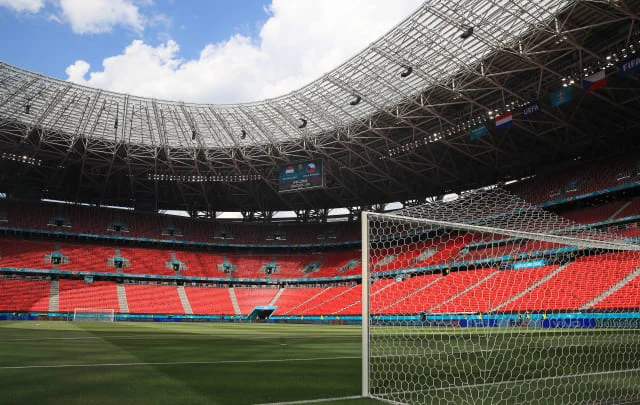UEFA bans pride flags from the Netherlands against the Czech Republic