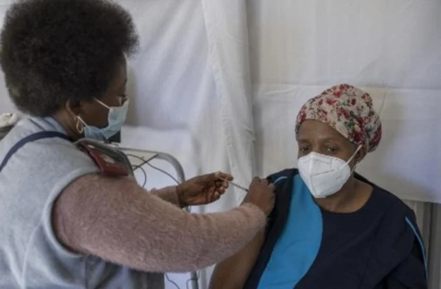 WHO points out the difficulties with vaccination in