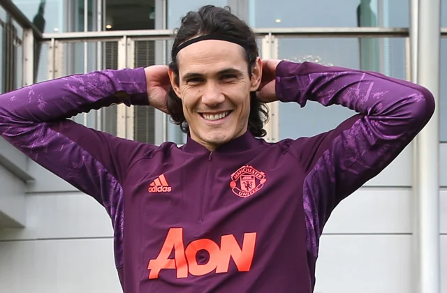 Waa Kuma Xiddiga Uu Edinson Cavani Sida Gaarka Ah Uga Dalbaday