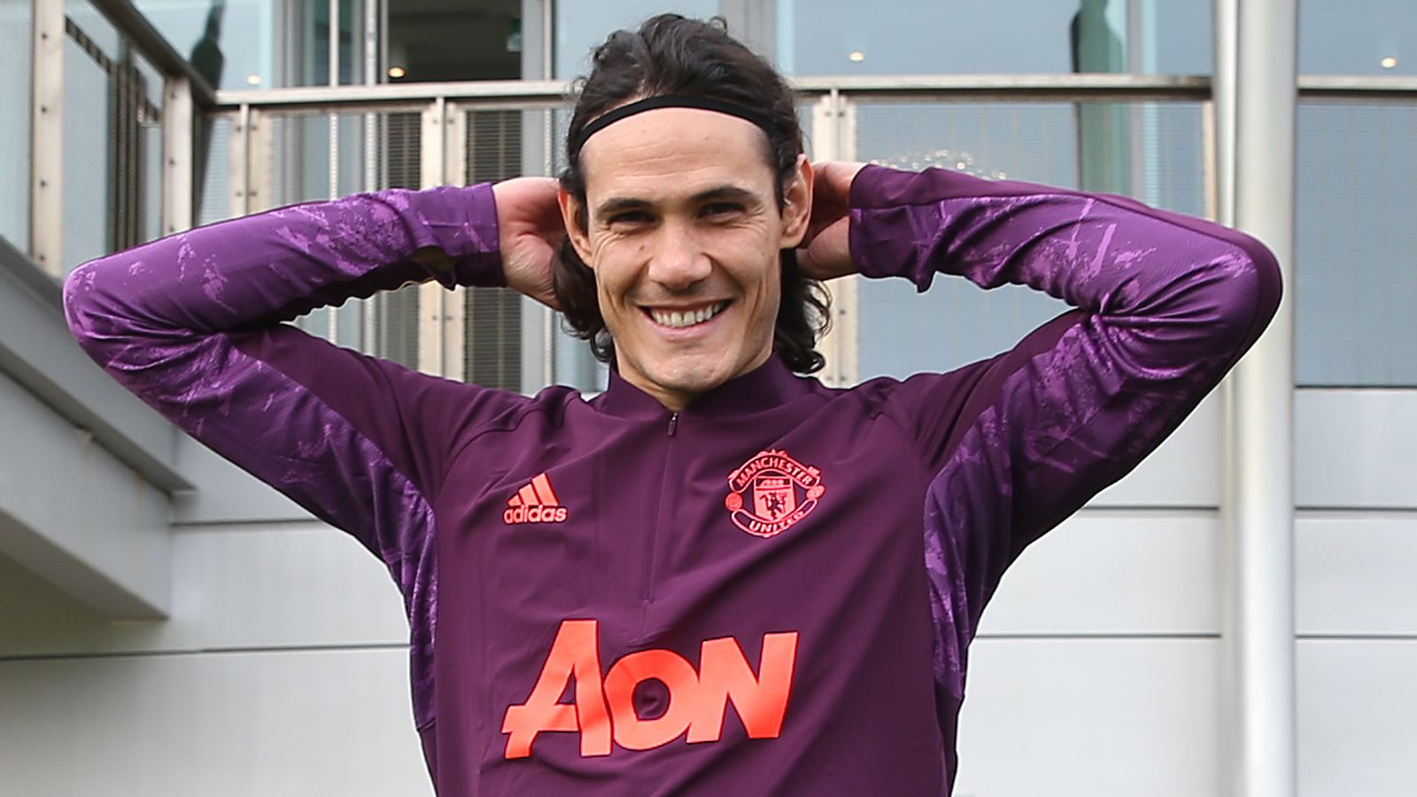 Waa Kuma Xiddiga Uu Edinson Cavani Sida Gaarka Ah Uga Dalbaday