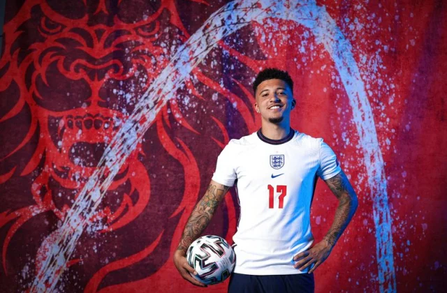 Waqtiga Manchester United Ku Dhawaaqayso Heshiiska Jadon Sancho Oo