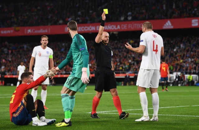 Wax Ka Baro Sharciyada Euro 2020 – Imisa Kaadh Oo Huruud/Jaale Ah Ayaa