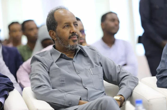 Xasan Sheekh oo ka hadlay sababta keentay duqeynta Kenya ay …