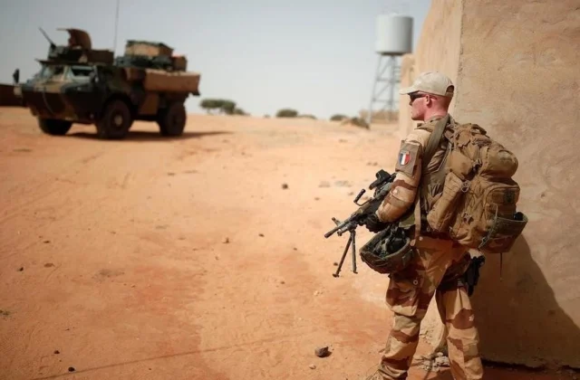 one Nigerian soldier killed and two French wounded