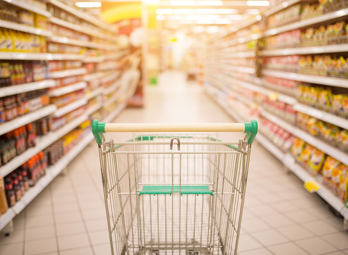 5 Straightforward Hacks to Make Wholesome Consuming Extra Inexpensive