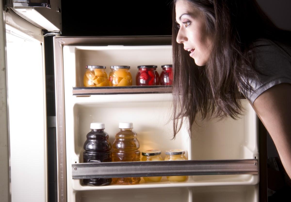 That is the # 1 worst evening snack to your waistline, says one