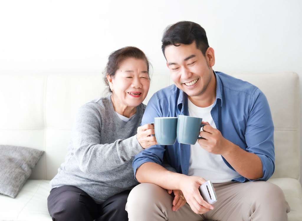 two people drinking coffee