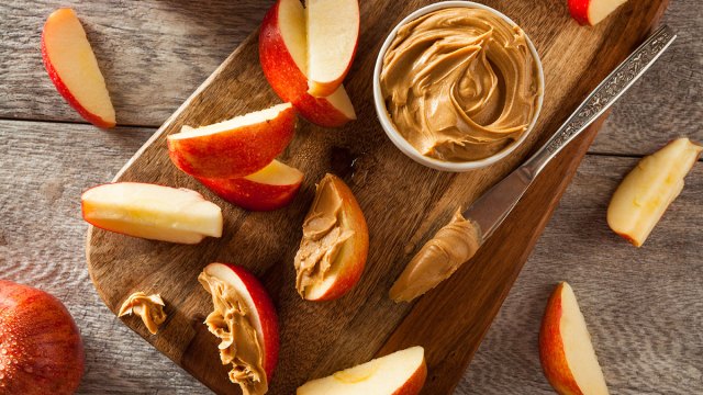 apples peanut butter