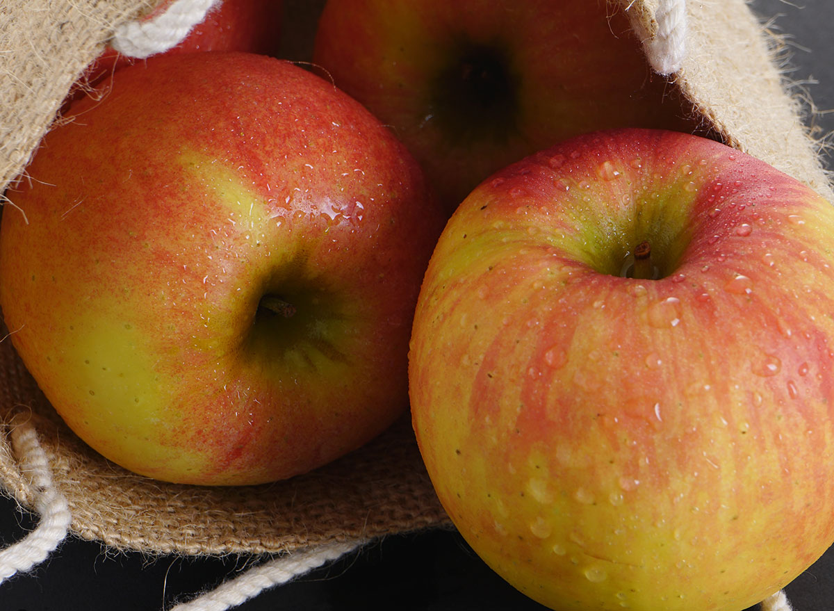 Secret Facet Results of Consuming Apples, Says Science
