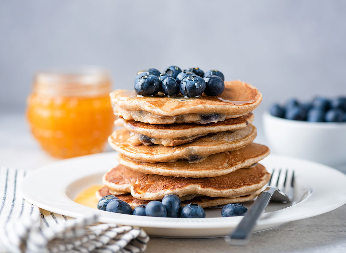 What Occurs to Your Physique When You Eat Pancakes