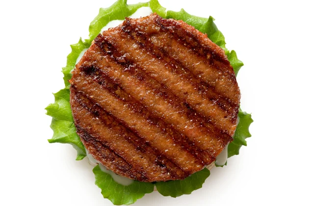 One Main Aspect Impact of Consuming Plant-Based mostly Meat, Says New Examine
