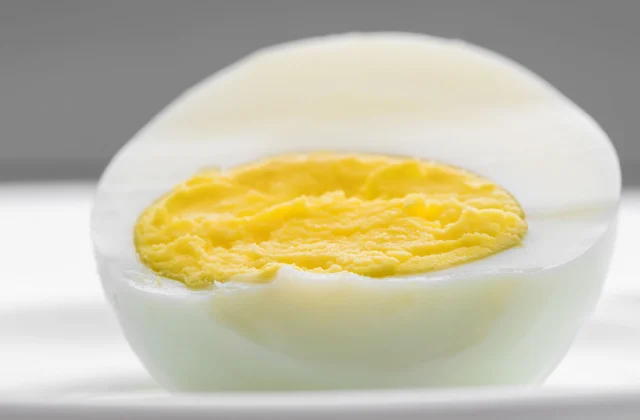 One Main Facet Impact of Consuming Boiled Eggs, Consultants Say