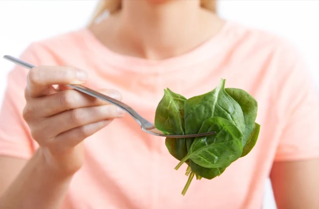 Secret Aspect Results of Consuming Spinach, Says Science
