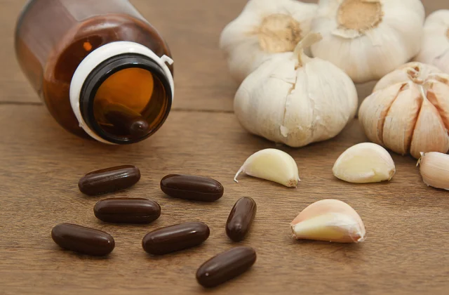 Best Supplements for High Cholesterol, According to Nutritionists