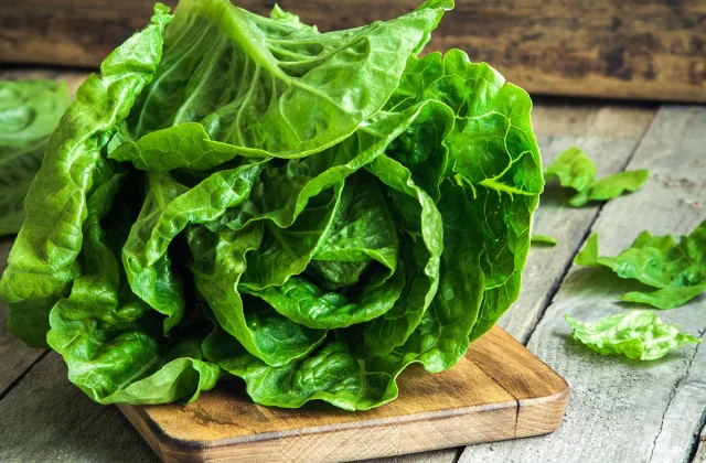 One Major Effect of Eating Romaine Lettuce, Says Dietitian