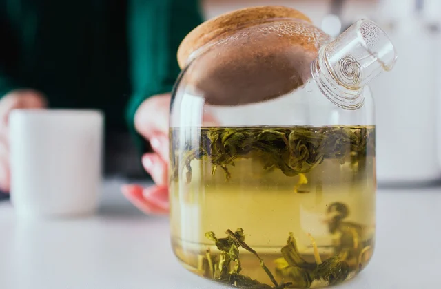 Secret Effects of Drinking Green Tea, Says Science