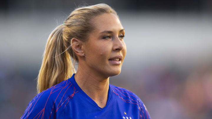 Allie Long talks about winning the World Cup and gender equality
