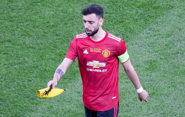 Bruno Fernandes expects trophies in 2021/22