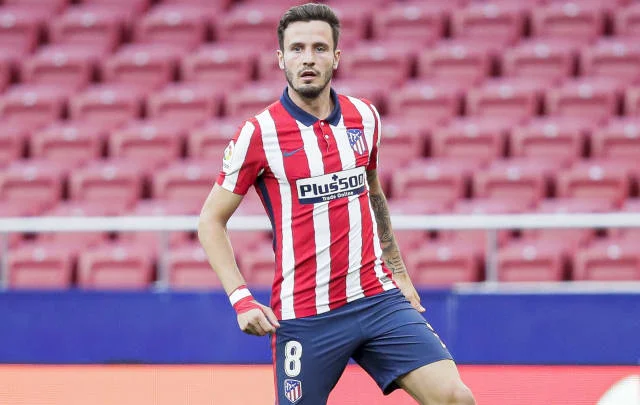 Chelsea and Liverpool contact Saul Niguez