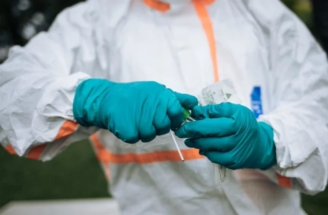 Congo-B forces medical staff and new ones