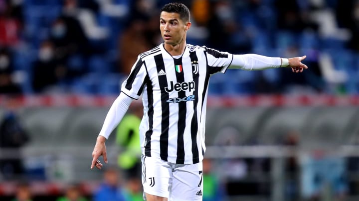 Cristiano Ronaldo offered new Juventus contract