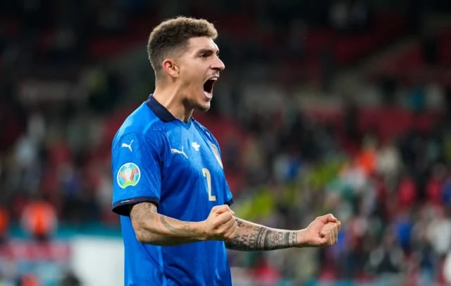 Di Lorenzo looked like a backup of Wan Bissaka