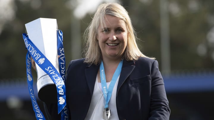 Emma Hayes signs new contract