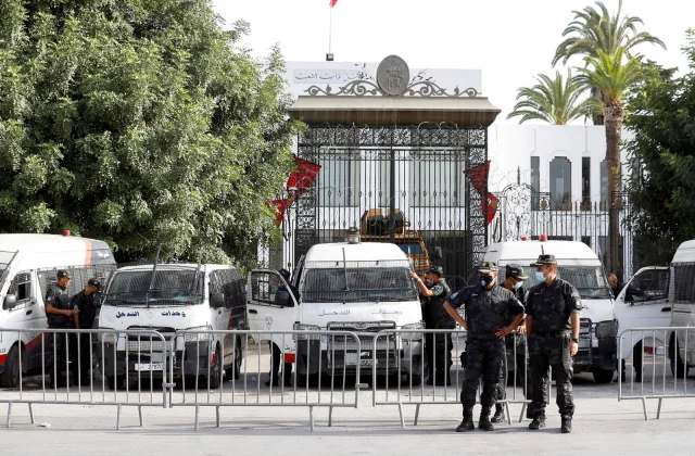 Ennahdha denies the speakers of the Tunisian parliament