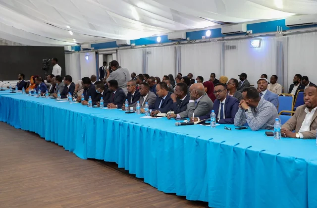 GUDDIGA doorashooyinka heer federaal oo maanta doortay guddo…