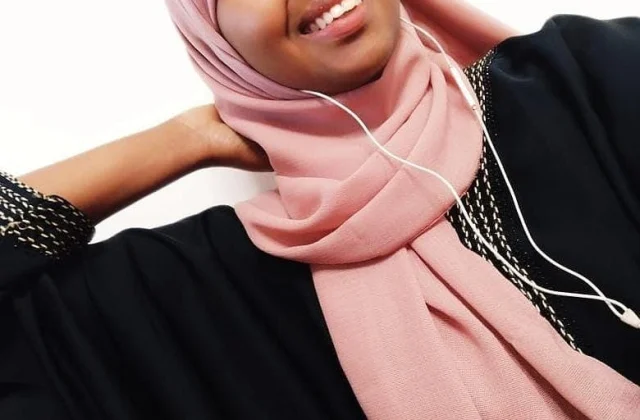 Gabadha Soomaalida ah ee loo haysto afduubka saaxiibteed oo …