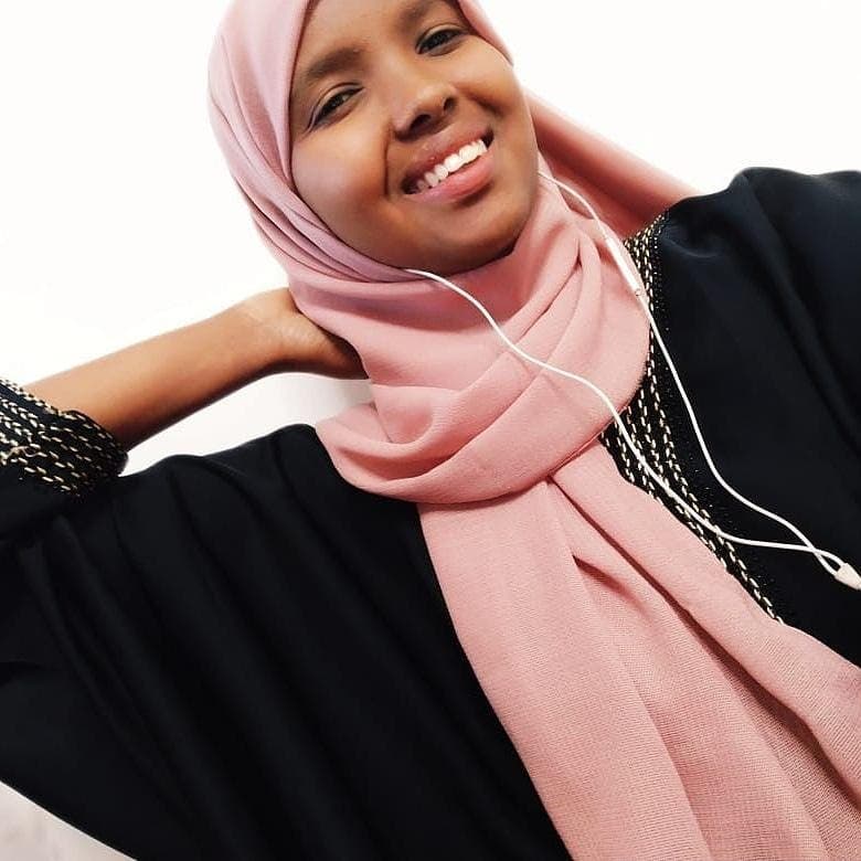 Gabadha Soomaalida ah ee loo haysto afduubka saaxiibteed oo …
