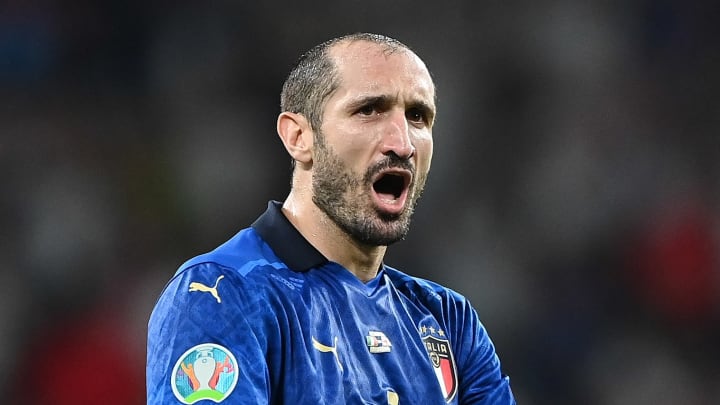 Giorgio Chiellini awaits contract talks