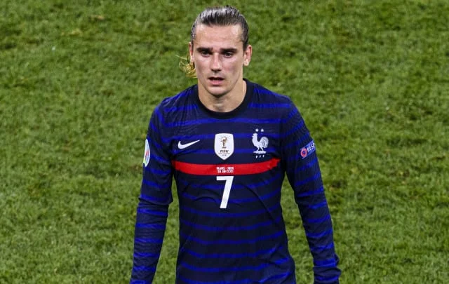 Griezmann offered PL pages