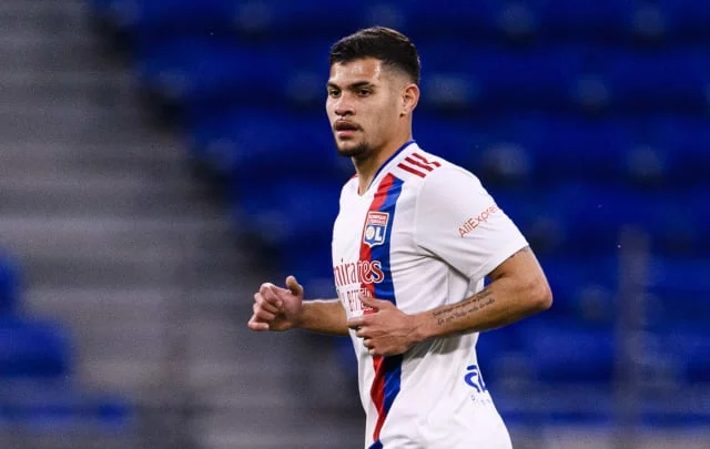 Gunners eye Guimaraes from Lyon