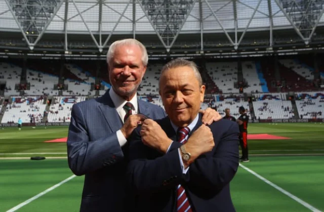 Hammer rejects £ 400 million + takeover bid