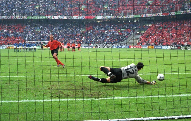 Italy vs Netherlands: Summary of the Euro 2000 semi-final