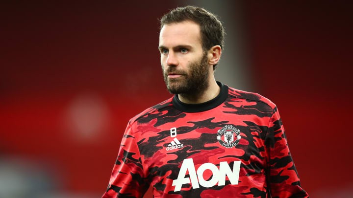 Juan Mata signs new contract