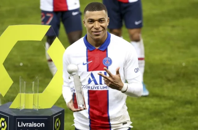 Kylian Mbappe asks to leave PSG