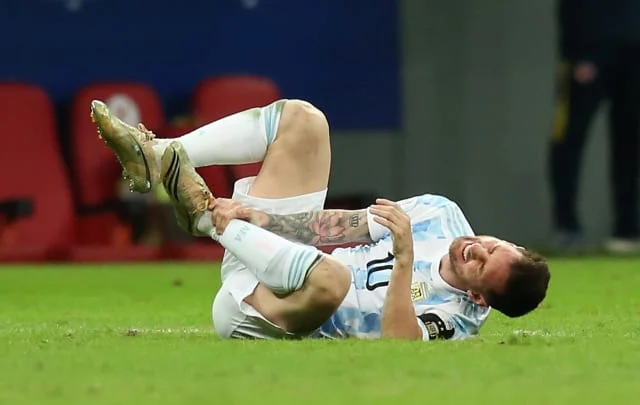 Lionel Messi continues to play with a bloody ankle