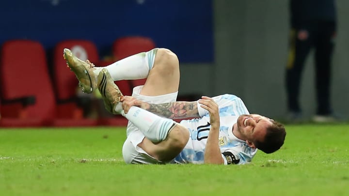 Lionel Messi continues to play with a bloody ankle