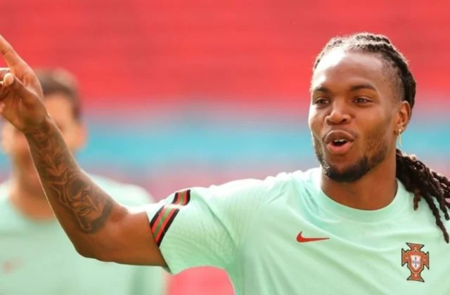 Liverpool Oo Calmatay Mishiinkii Khadka Dhexe Ee Portugal Ee Renato